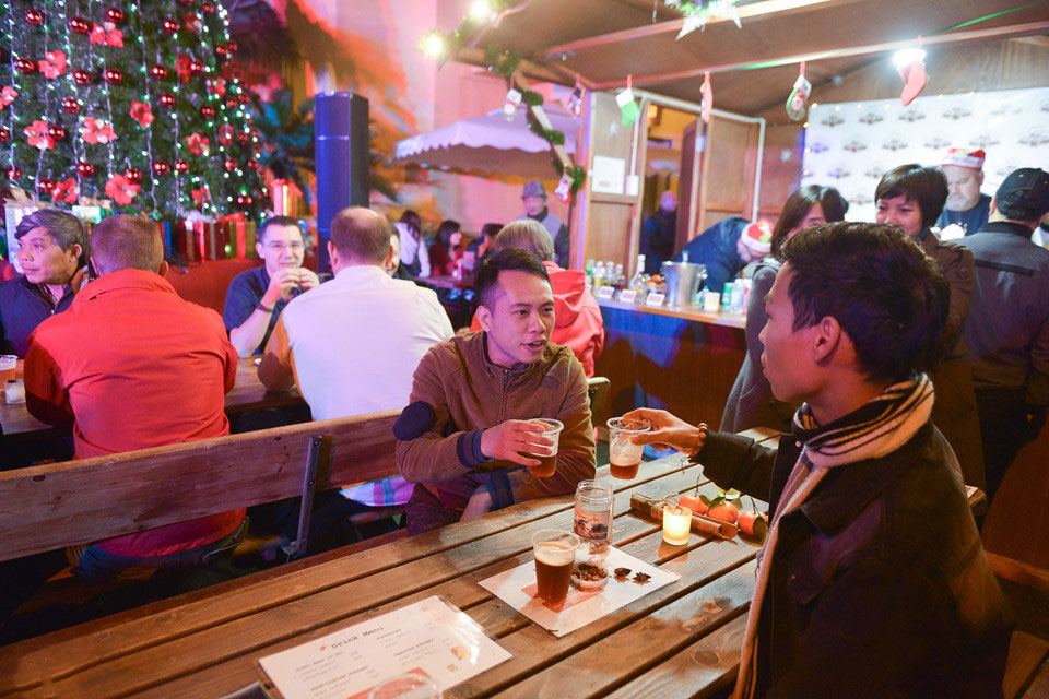 Hội chợ Giáng sinh phong cách Đức ở nhà thờ Cửa Bắc